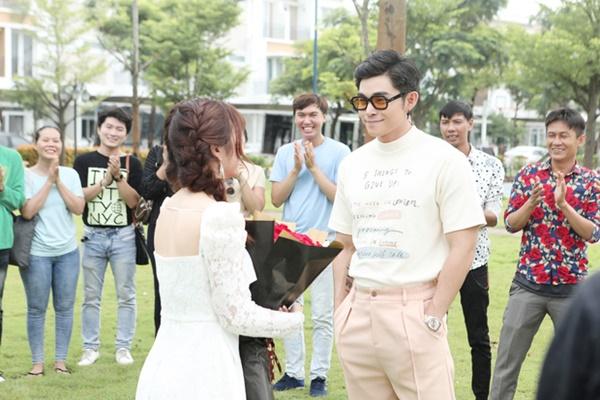 Dàn cameo nguyên bộ hài Vbiz xuất hiện trong MV Châu Đăng Khoa - Orange-5