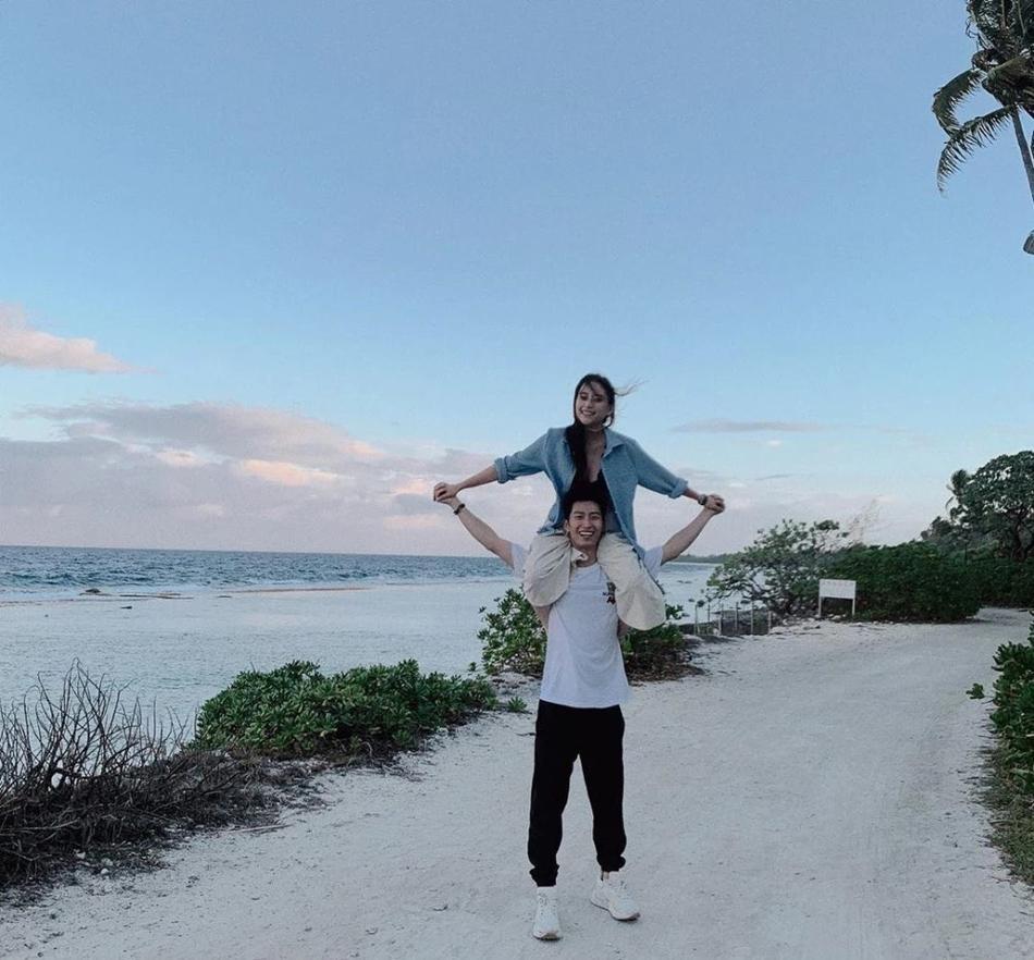 Thiên kim tiểu thư vua sòng bài Hà Hồng Sân update MXH sau lễ tang cha-8