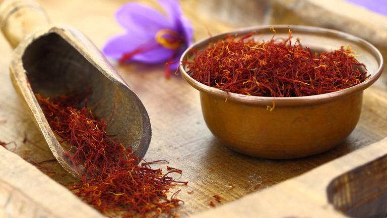 Ngọc Trinh, Tú Anh, Hải Băng lăng xê saffron, dược liệu này có thần thánh như lời đồn?-5