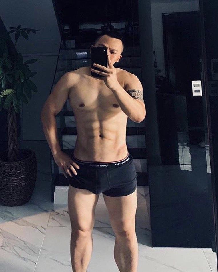 Vũ Khắc Tiệp mặc mỗi đồ lót để khoe cơ bụng 6 múi lại bị nghi photoshop-1