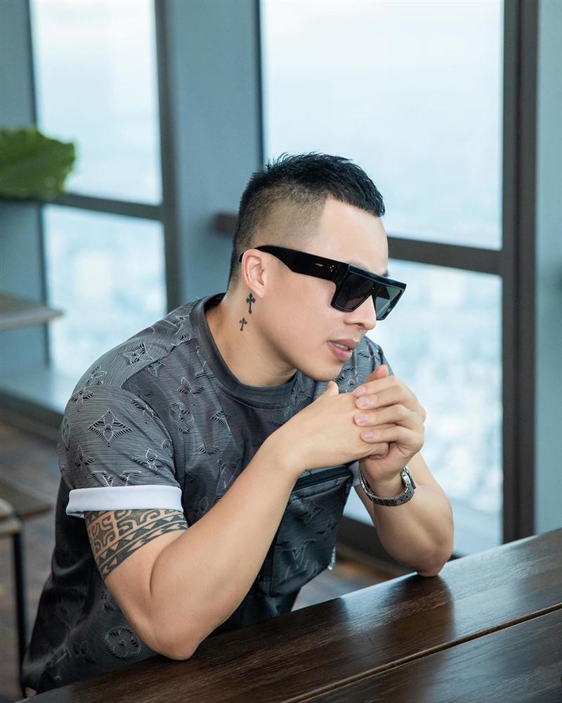 Vũ Khắc Tiệp mặc mỗi đồ lót để khoe cơ bụng 6 múi lại bị nghi photoshop-8