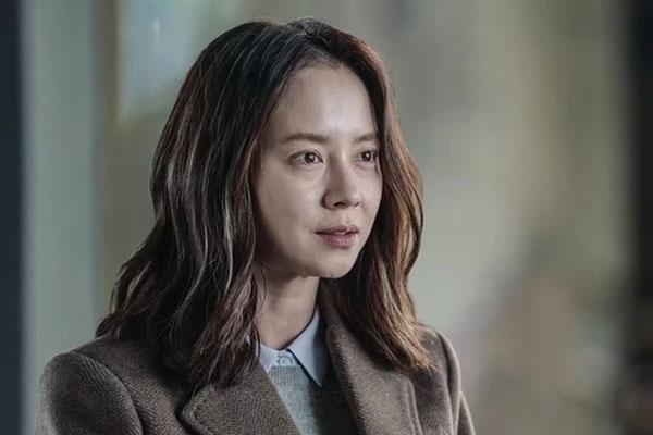 Chị dâu bầu vượt mặt còn tham công tiếc việc, tôi nhắc nhở lại còn vênh mặt phản ứng-2