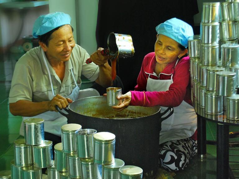 Tuổi thơ người miền Trung ai cũng gắn liền với kẹo mạch nha, ngọt ngào mà chẳng sợ béo!-4