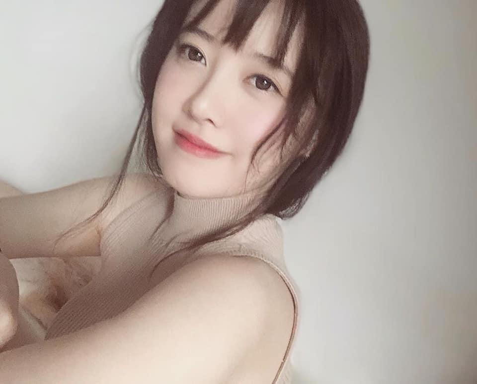 Động thái đầu tiên của Goo Hye Sun sau ly hôn: Cười tươi như được giải thoát-4