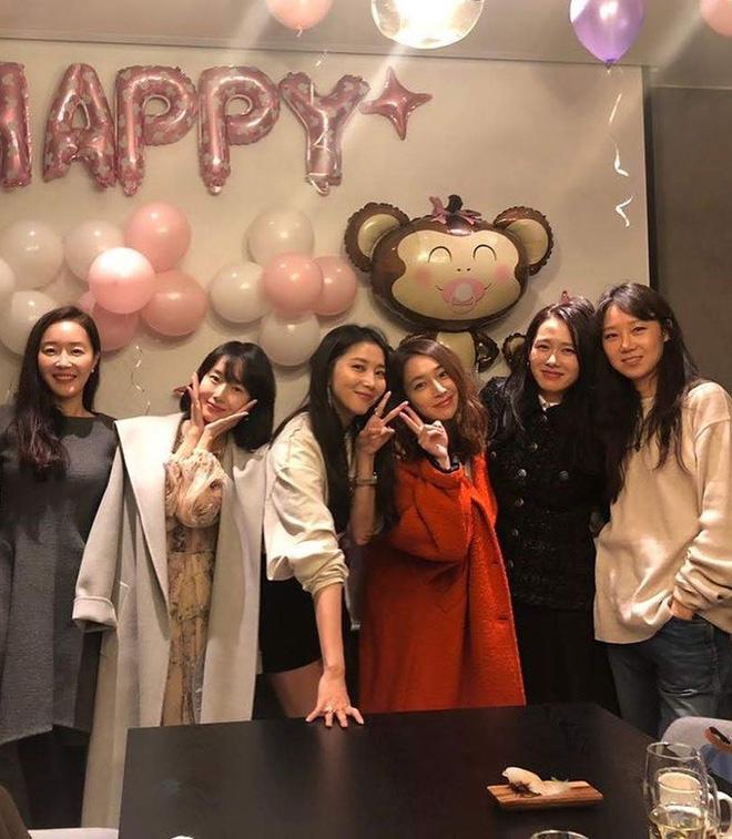 Hội bạn thân của chị đẹp Son Ye Jin quy tụ toàn gương mặt quyền lực-3