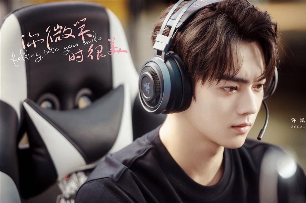 Hứa Khải: Đẹp trai, diễn tốt nhưng danh tiếng mãi không thăng hạng-9