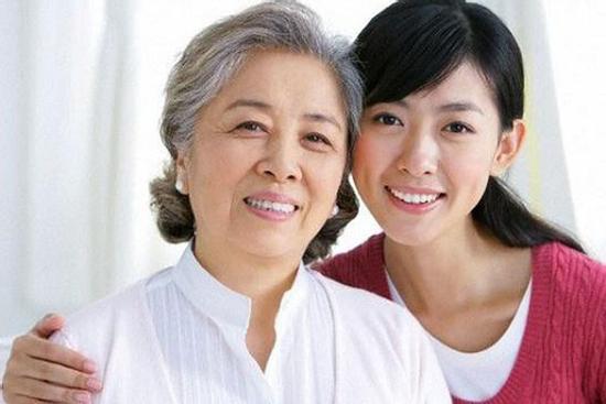 Mẹ chồng thẳng tay 'đánh ghen' hộ, con dâu mát lòng cư dân mạng lại được dịp hả hê