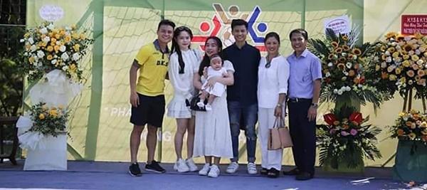 Người yêu Quang Hải bị soi vòng 2 lớn bất thường-8