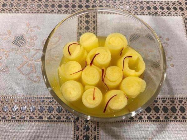 Ngọc Trinh, Tú Anh, Hải Băng lăng xê saffron, dược liệu này có thần thánh như lời đồn?-2