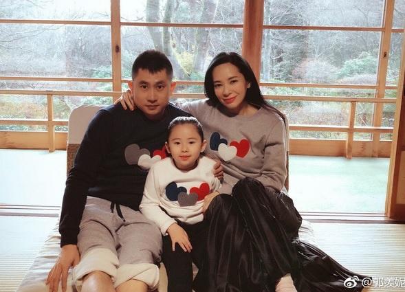 Hoa hậu Hong Kong mất sự nghiệp vì bê bối giật chồng, bỏ thai-9