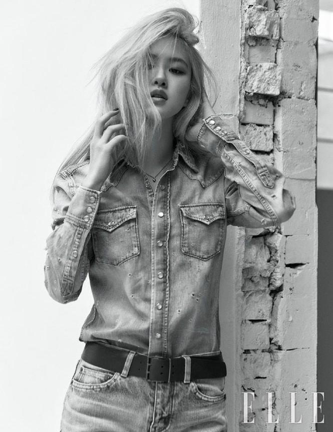 Học ngay cách tạo dáng chuẩn mẫu không ai nhìn thấy nhược điểm chân cong của Rosé-8