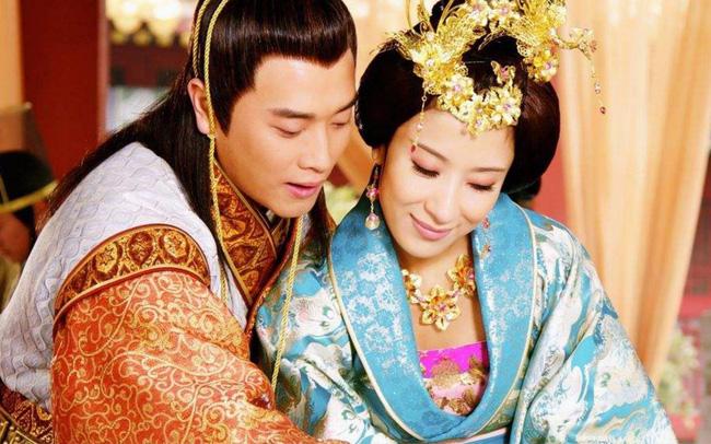 Yêu say đắm bảo mẫu hơn 17 tuổi, vị Hoàng đế từng thốt lên không có Vạn thị ta không ngủ nổi-2