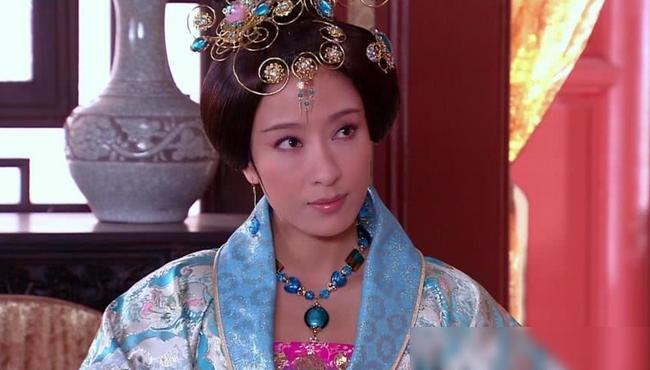 Yêu say đắm bảo mẫu hơn 17 tuổi, vị Hoàng đế từng thốt lên không có Vạn thị ta không ngủ nổi-3