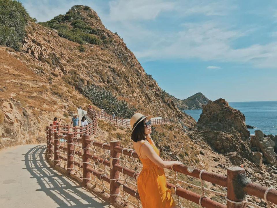 Không chỉ giới trẻ mà ‘nàng dâu mới’ Phanh Lee cũng không quên sống ảo ở tọa độ Eo gió, Quy nhơn-4