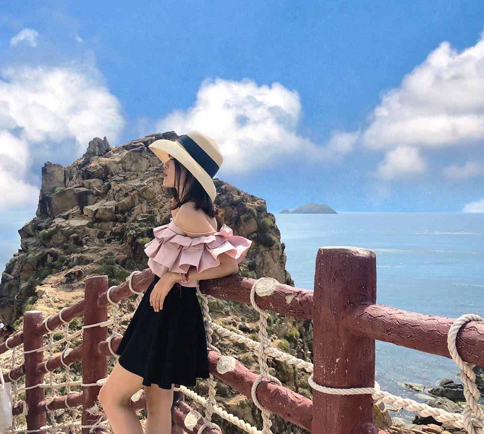 Không chỉ giới trẻ mà ‘nàng dâu mới’ Phanh Lee cũng không quên sống ảo ở tọa độ Eo gió, Quy nhơn-6