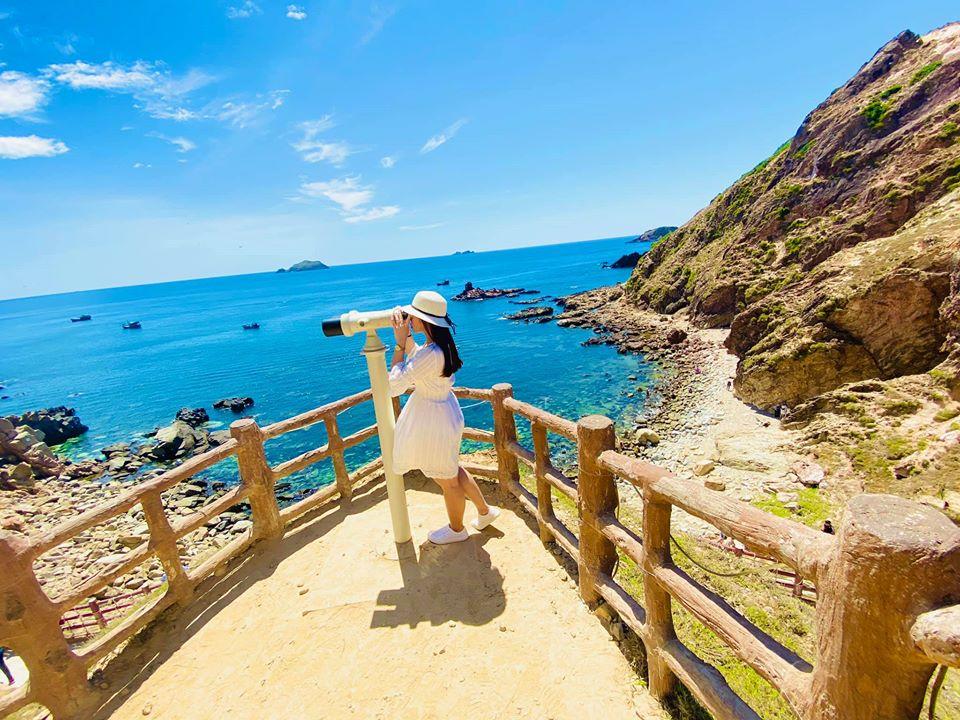 Không chỉ giới trẻ mà ‘nàng dâu mới’ Phanh Lee cũng không quên sống ảo ở tọa độ Eo gió, Quy nhơn-9