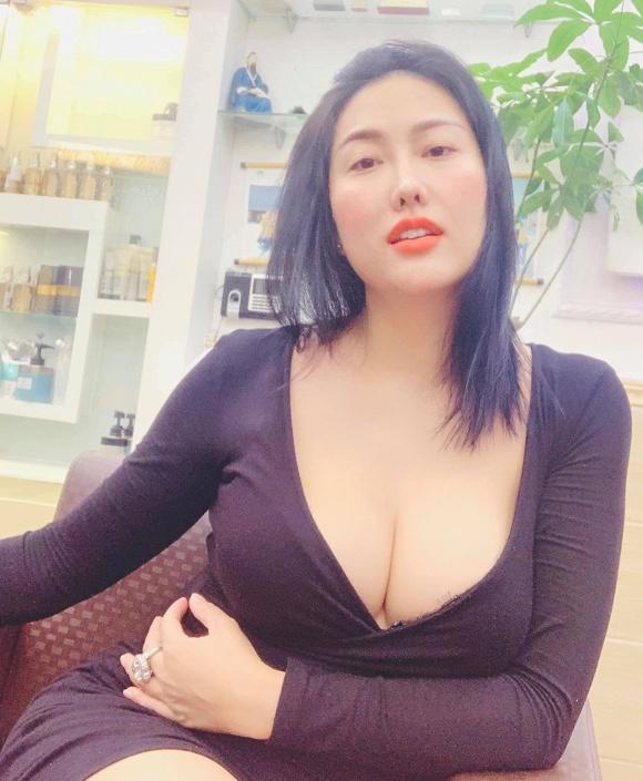 Phi Thanh Vân ngay khi xuất viện đã gây xôn xao vì vòng 3 vừa độ-2