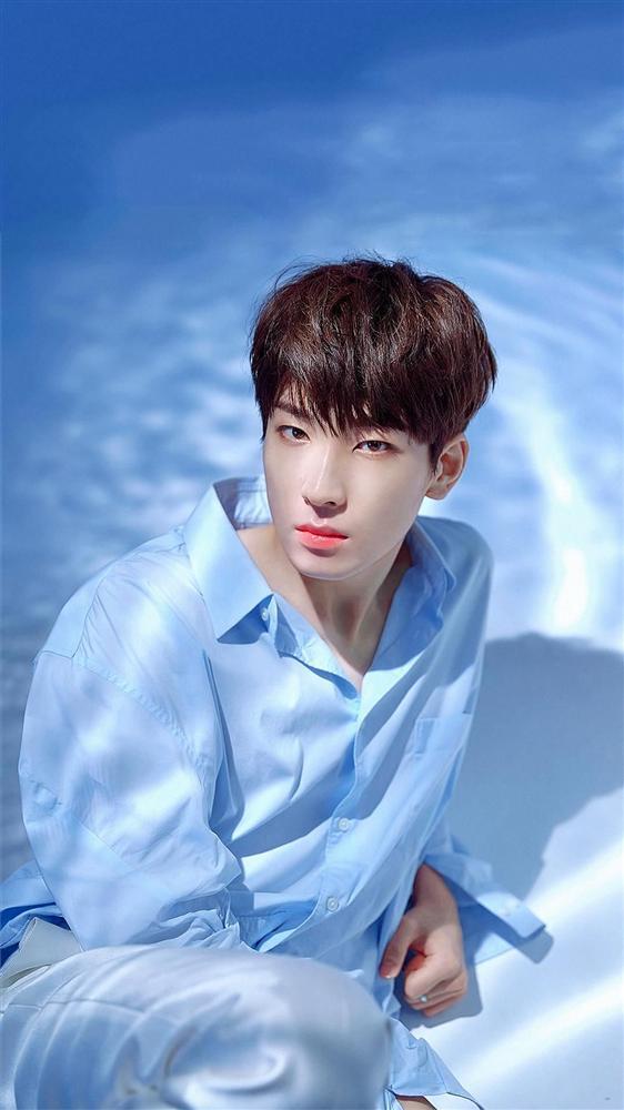 Nhóm nhạc nam có tới hơn một nửa thành viên đều là visual-4