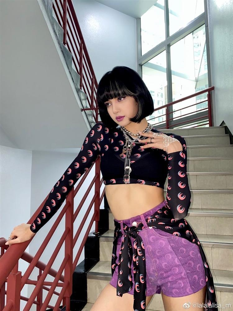 Nam Thư bả cả tạ phấn lên mặt - Đức Phúc cằm nhọn hoắt không nhận ra-7