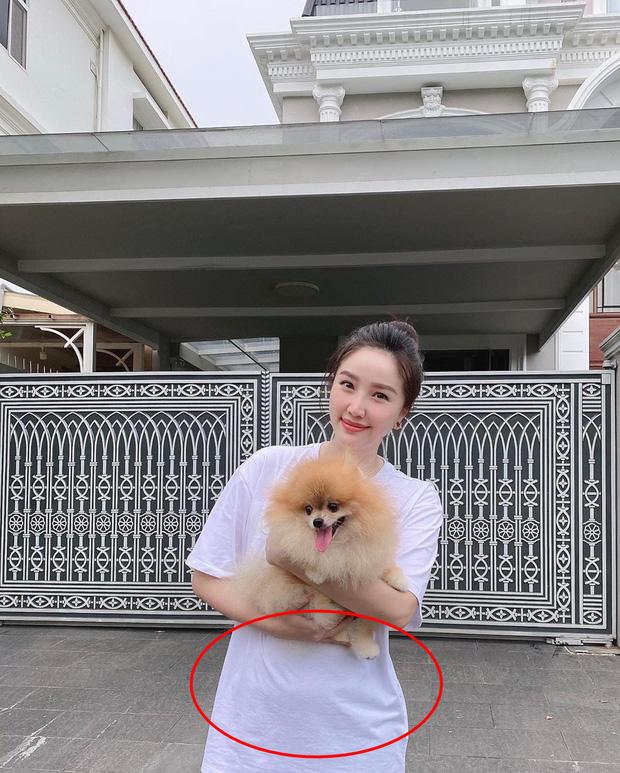 Bảo Thy nói về bức ảnh bụng to như mang bầu: Chiếc áo gây hiểu lầm-1