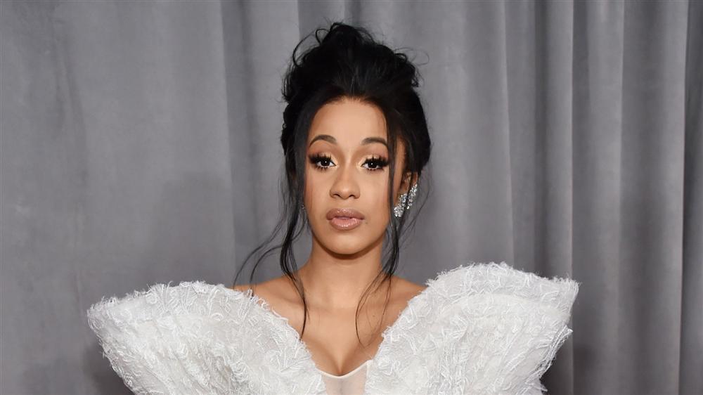 Cardi B tố cáo hãng đĩa chưa trả 1 đồng tiền làm nhạc trong suốt 2 năm qua-1