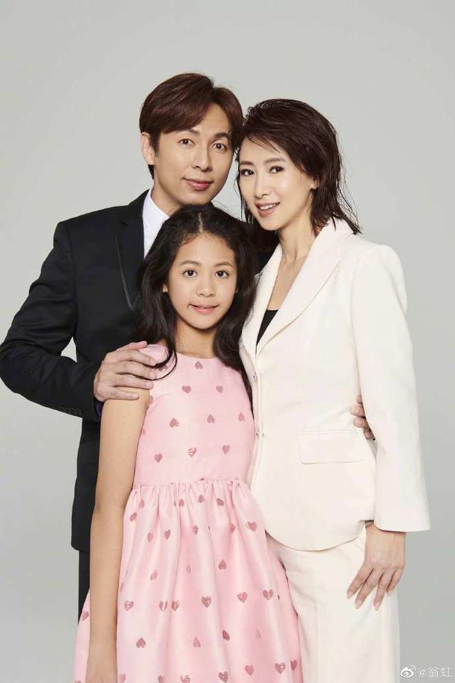 Hoa hậu Châu Á bị bố mẹ từ mặt vì đóng phim nóng, chồng hắt hủi đuổi khỏi nhà giờ ra sao?-6