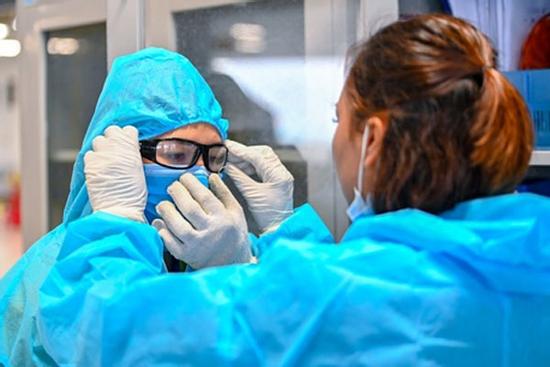 Một thủy thủ người Myanmar bị phát hiện mắc COVID-19, Việt Nam có 383 ca bệnh