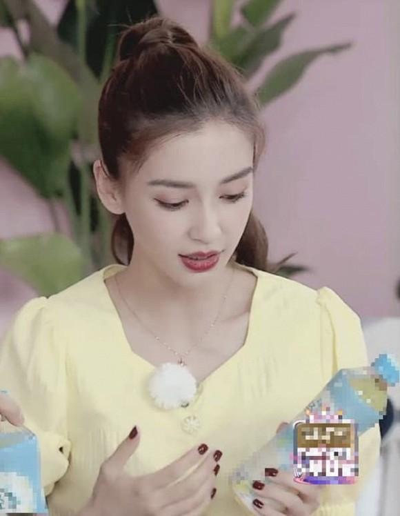 Angelababy xuất hiện với nhan sắc ngọt ngào thách thức mọi ống kính, mặc kệ tin đồn hôn nhân tan vỡ-2