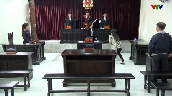 MC Tuấn Tú dở khóc dở cười kể chuyện bị ném trứng thối-3