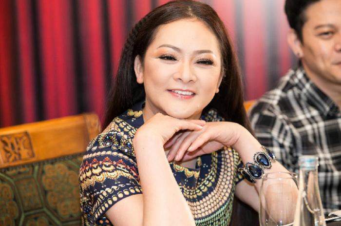 Nỗi ám ảnh mất giọng của loạt ca sĩ Việt: Người nặng nhất tắt tiếng suốt 7 năm-7