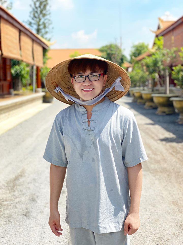 MC Đại Nghĩa tổ chức mổ mắt miễn phí cho 100 người nghèo-4