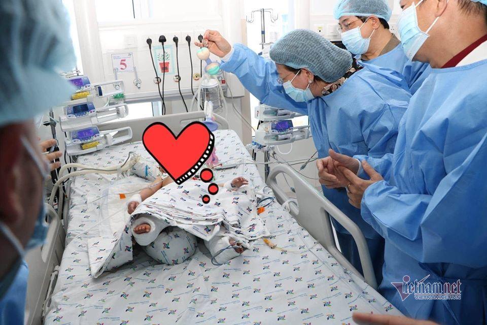 Hai bé Trúc Nhi - Diệu Nhi sẽ phải chịu thêm 4 cuộc đại phẫu-3