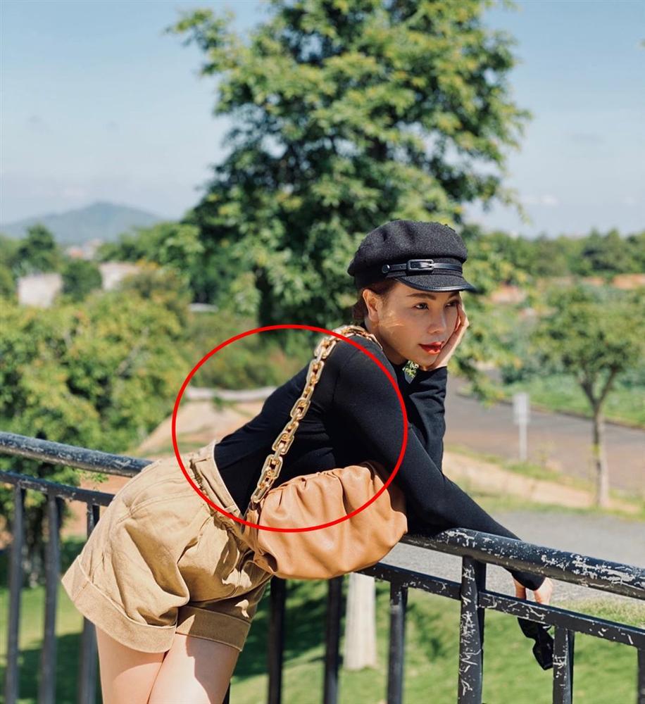 Trà Ngọc Hằng tưởng mặc kín mà vẫn lòi ngấn mỡ tứ tung vì một lỗi sai nhiều người dễ mắc phải-6