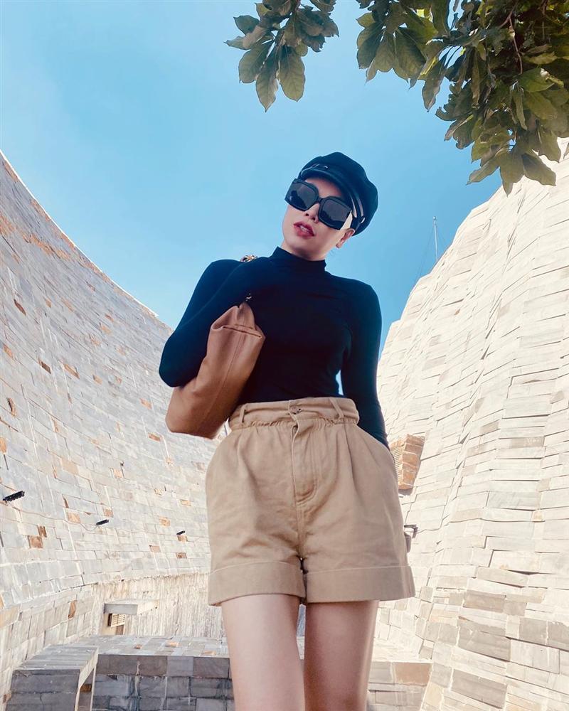 Trà Ngọc Hằng tưởng mặc kín mà vẫn lòi ngấn mỡ tứ tung vì một lỗi sai nhiều người dễ mắc phải-2