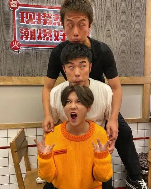 Trịnh Khải khai trương nhà hàng, chỉ 1 thành viên Keep Running đến chúc mừng-4