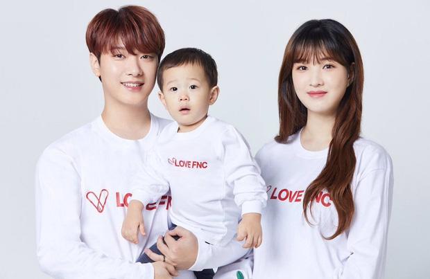 Nhan sắc bà mẹ 9X - 3 con hot nhất showbiz Hàn-5