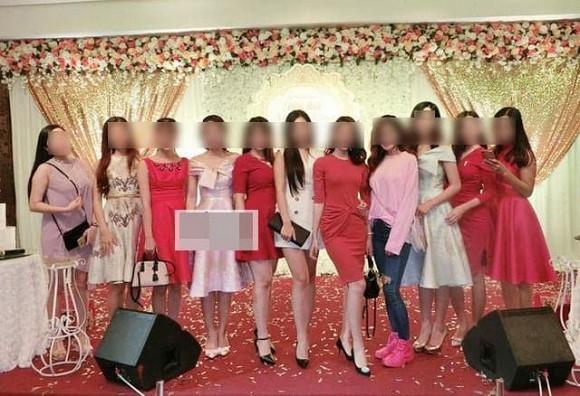 Cô gái chạy bộ cả cây số đến đám cưới người yêu cũ chỉ vì muốn nhìn anh cười hạnh phúc-4