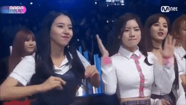 Idol Hàn đánh rơi cái duyên chỉ vì ống kính camera vô tình-19