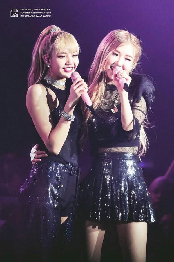 Tình bạn đáng yêu đến tan chảy của Lisa và Rose BlackPink-1