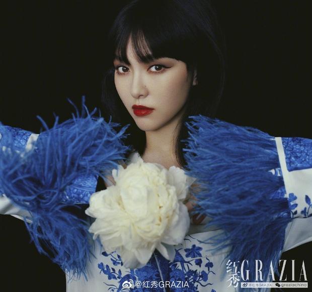 Đường Yên xuất hiện thon gọn trên tạp chí sau khi sinh con-1