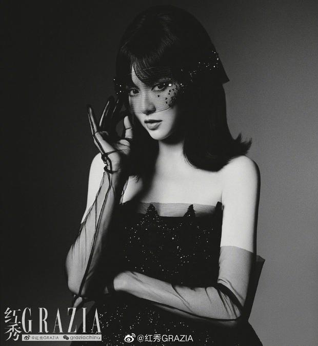 Đường Yên xuất hiện thon gọn trên tạp chí sau khi sinh con-2