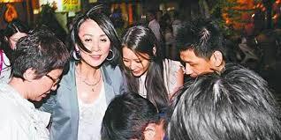 Sao Hoa ngữ quá chén: Người bất tỉnh nhân sự, người khoe cả nội y-6