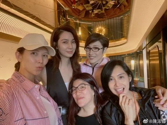 4 mỹ nhân hàng đầu Hong Kong hội ngộ, nhan sắc xinh đẹp ở tuổi trung niên khiến ai cũng trầm trồ-7