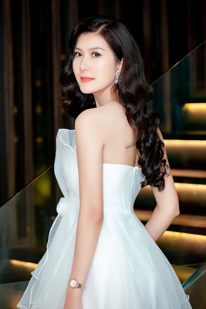 Lộ diện thí sinh nhỏ tuổi nhất Hoa hậu Việt Nam 2020: Sinh năm 2002, thả nhẹ vài chiếc ảnh đã hot quá rồi-3