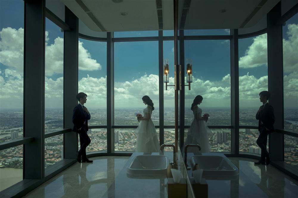 Cận cảnh 5 bộ váy cưới đẹp đến từng centimet của á hậu Thúy Vân-2