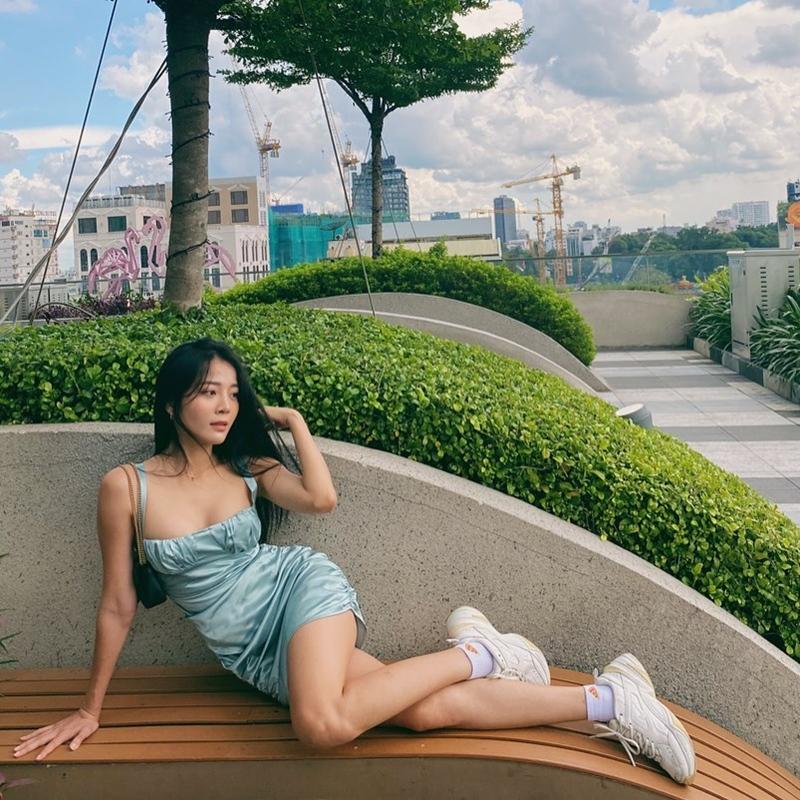 Đào Bá Lộc lên đồ nữ tính, mát mẻ - Chi Pu dát cả cây hàng hiệu hơn 200 triệu đồng-10