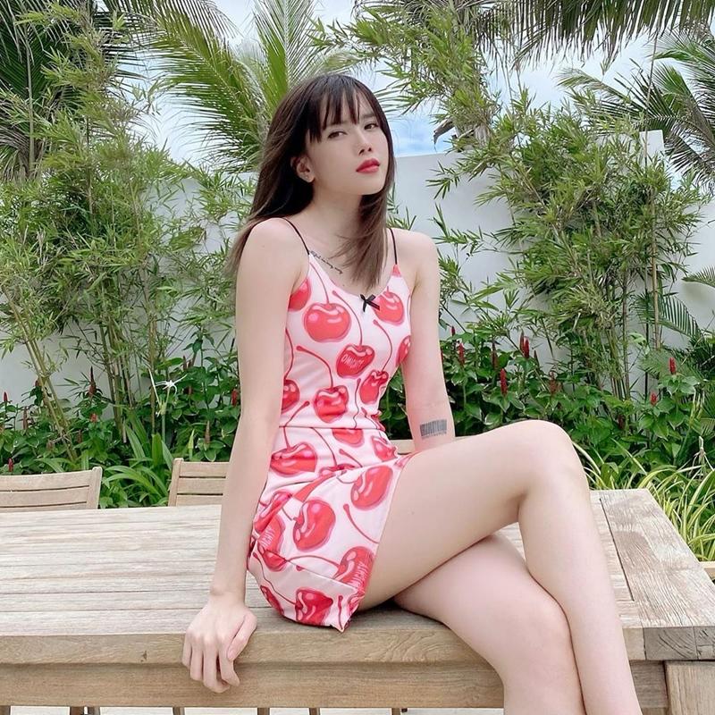 Đào Bá Lộc lên đồ nữ tính, mát mẻ - Chi Pu dát cả cây hàng hiệu hơn 200 triệu đồng-3