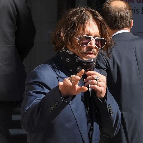 Amber Heard tố Johnny Depp từng đẩy Kate Moss ngã cầu thang-1