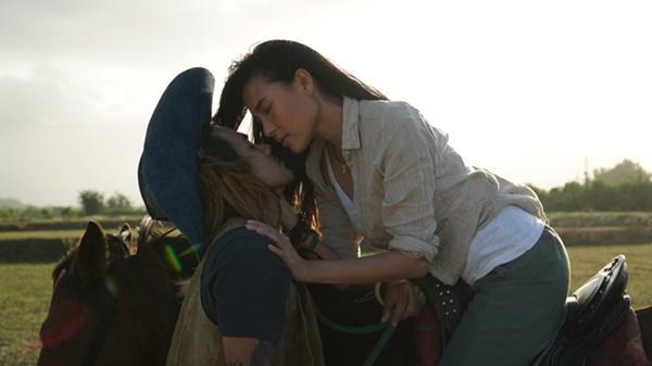 Chồng sao Việt phản ứng khi vợ đóng cảnh nóng: người tự hào, kẻ từ chối xem-5