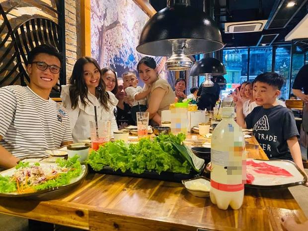 Người mẫu ngoại quốc bất ngờ lên tiếng về tình cảm dành cho thủ môn Bùi Tiến Dũng-2